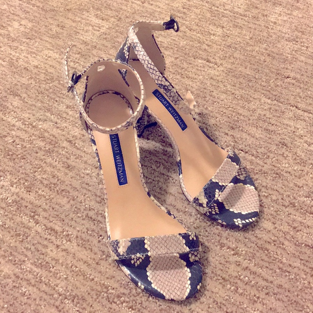 Snakeskin embossed leather sandals w/ chunky heel